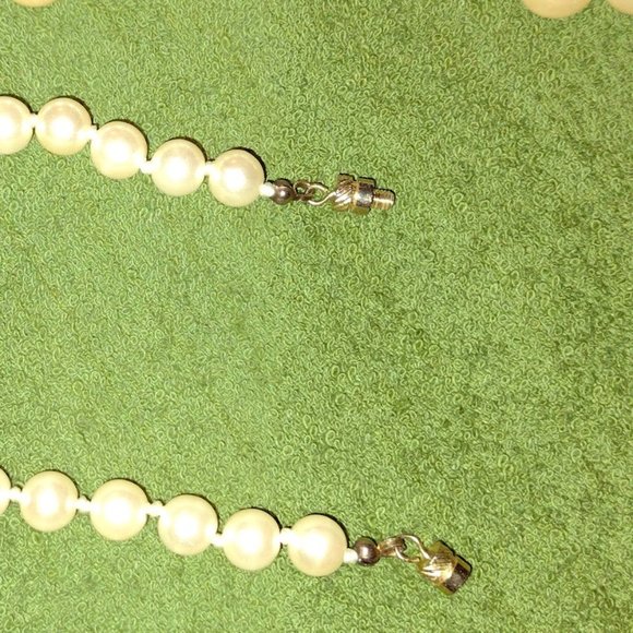 VINTAGE FAUX PEARL LOT - ALL PIECES IN EXCELLENT CONDITION! - Picture 6 of 9